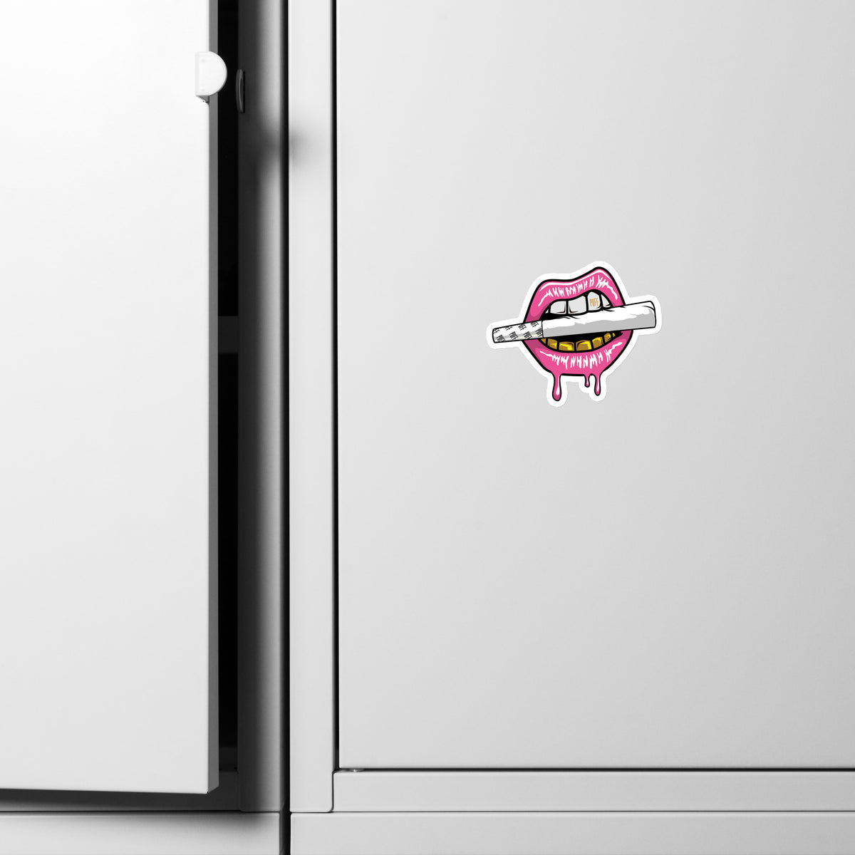 PUFF Bite Magnet